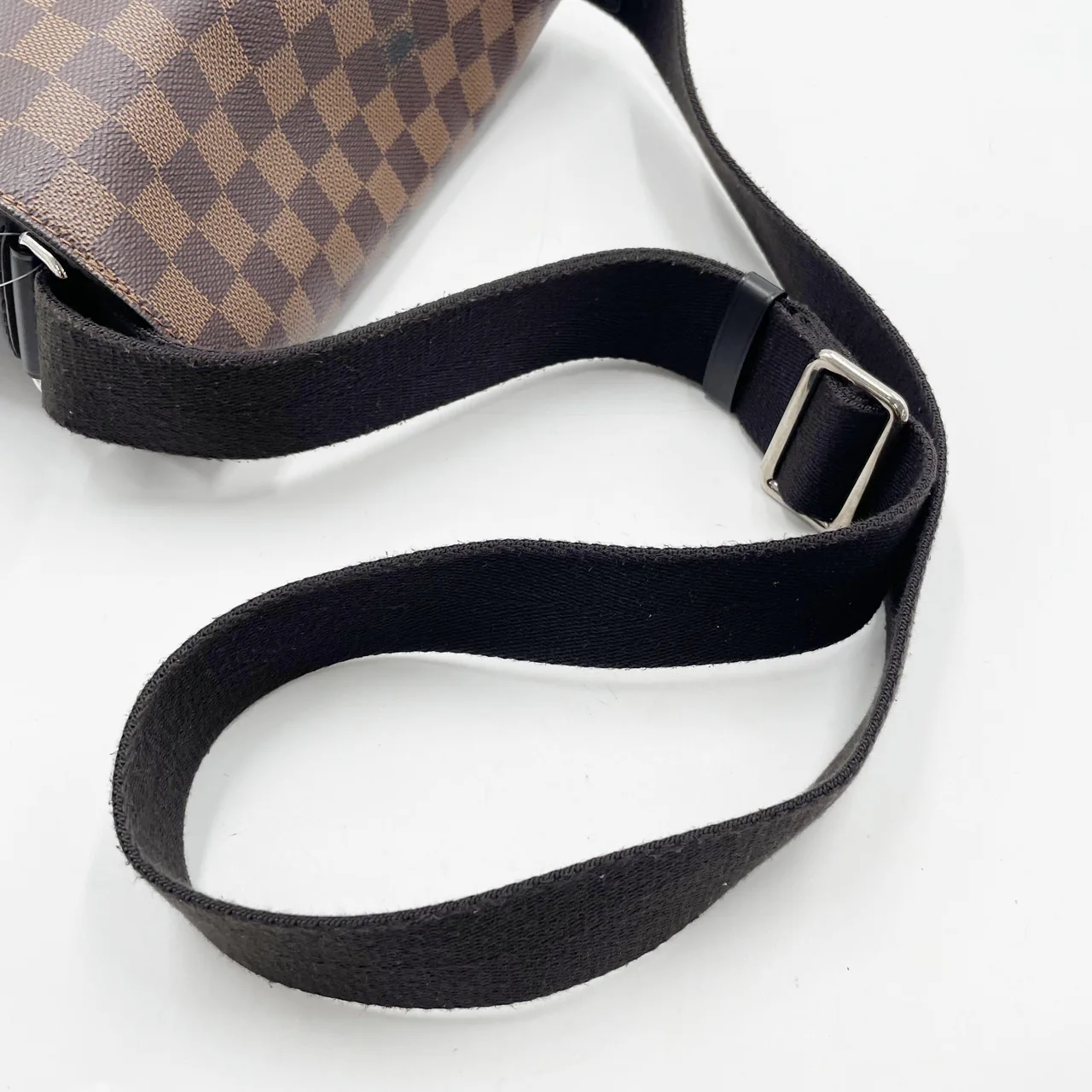 LV DAMIER DISTRICTNM PM view 7