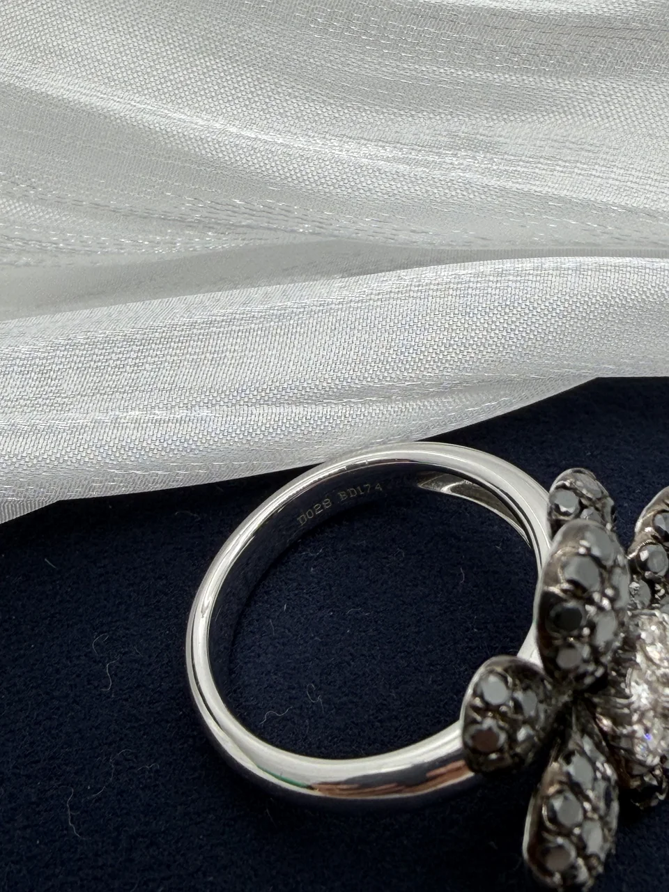 K18 FLOWER RING BD1.74CTS FD0.28CT 7.8G view 5