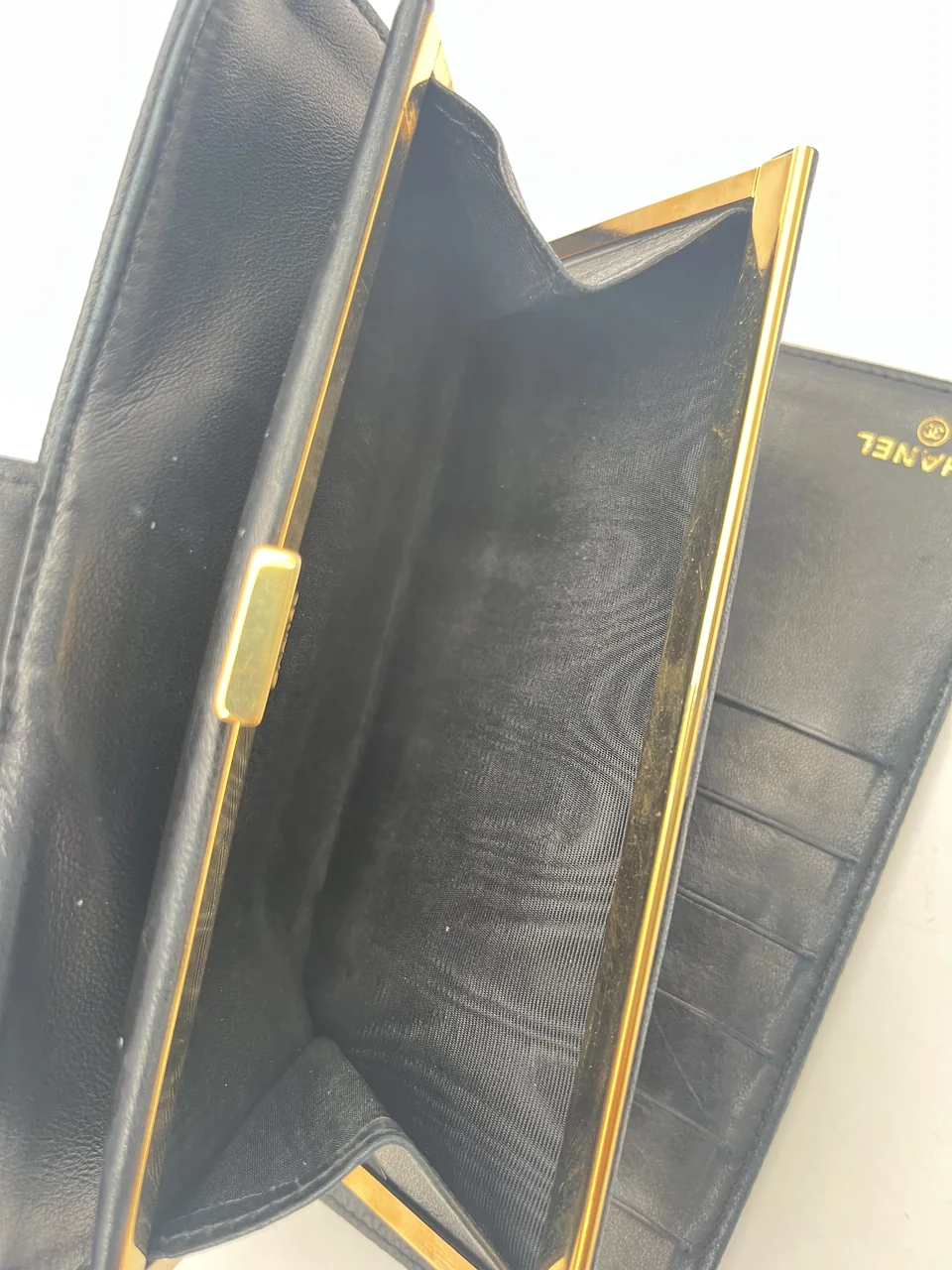 CHANEL CAVIAR BIFOLD WALLET (7 SERIAL CODE) view 8