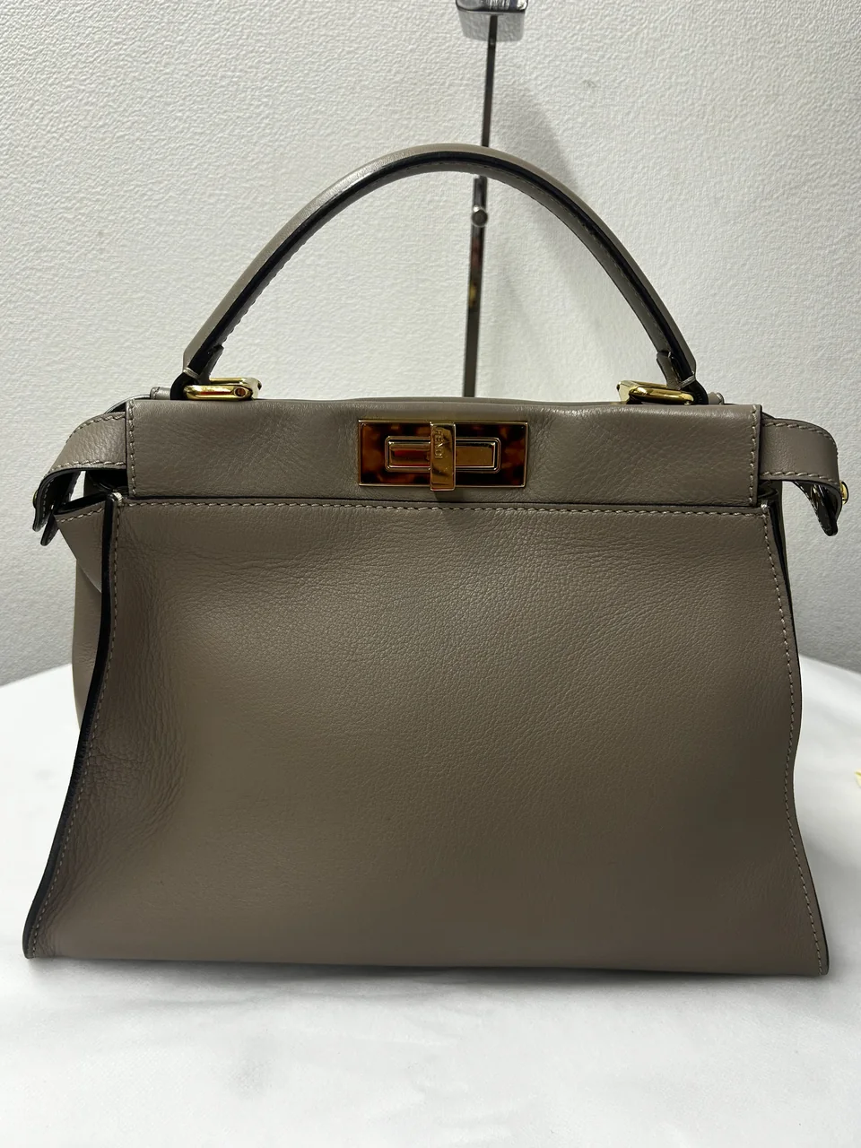 FENDI PEEK-A-BOO SELLERIA HANDBAG view 2