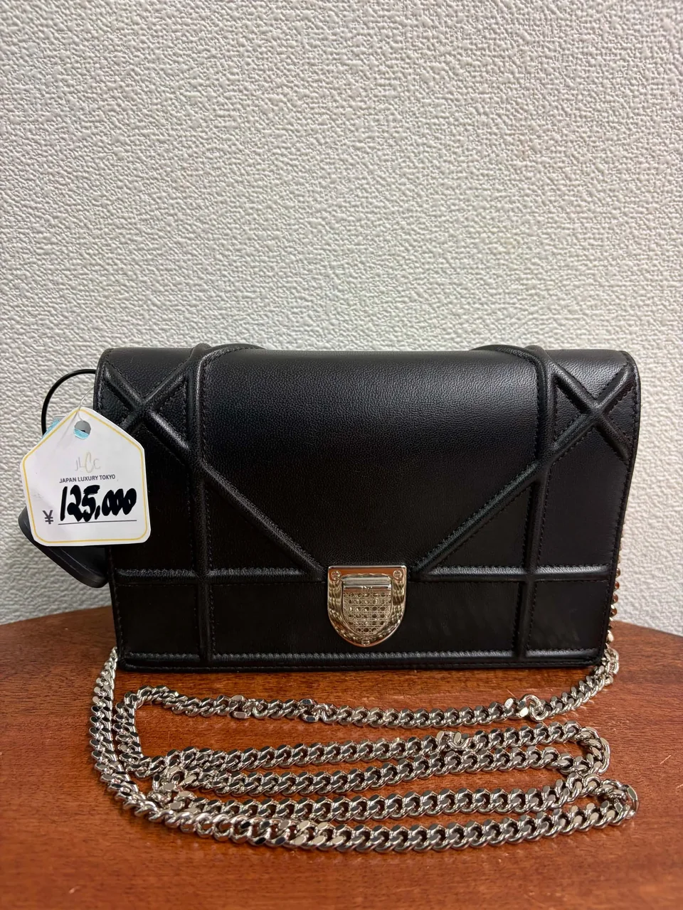 DIOR CHAIN SHOULDER BAG (BLACK) view 8