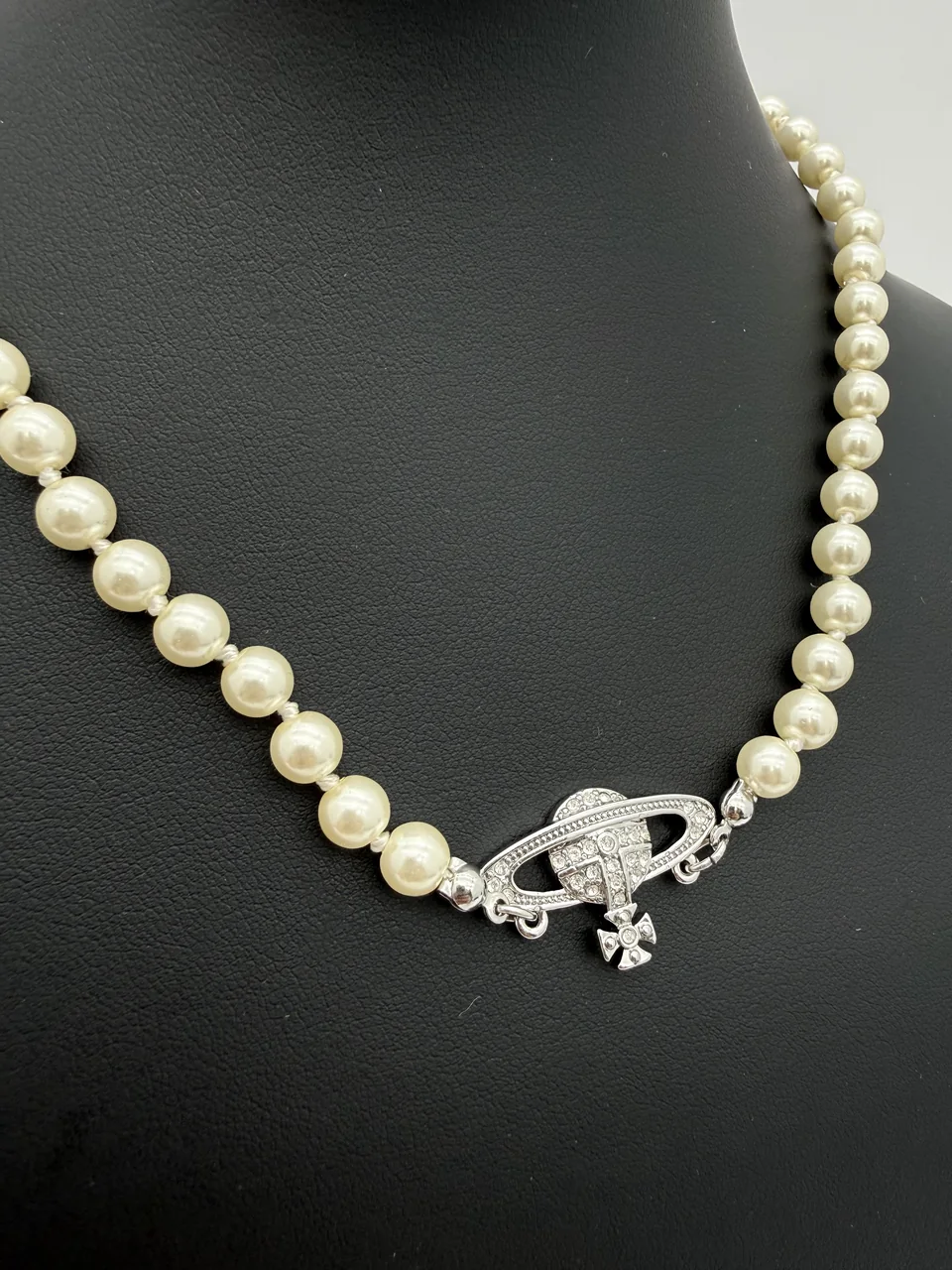 VIVIENNE WESTWOOD NECKLACE view 3
