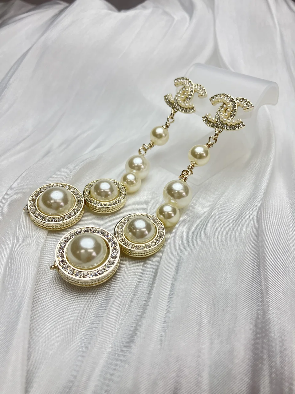 CHANEL EARRINGS view 4