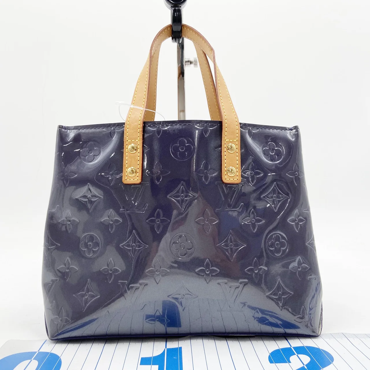 LV VERNIS LEAD PM hover