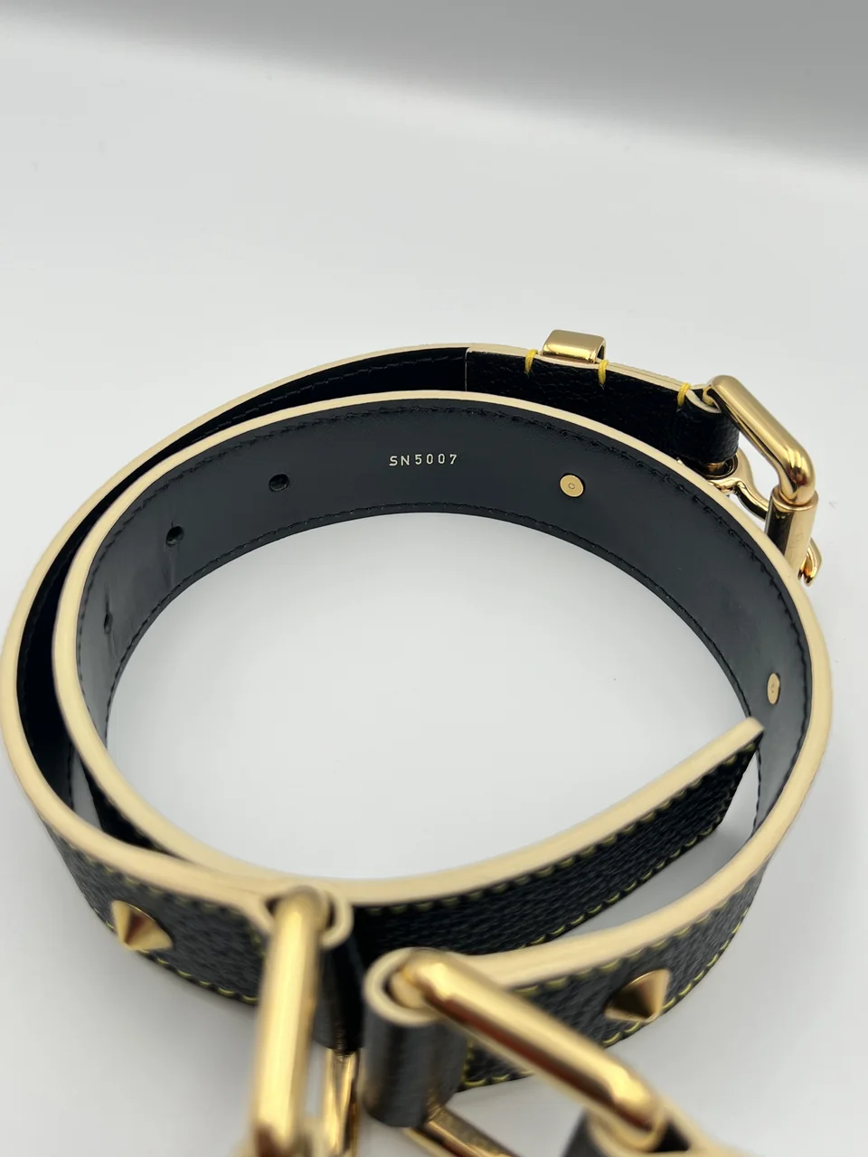 LOUIS VUITTON CEINTURE SUHALI STUDDED BELT view 5