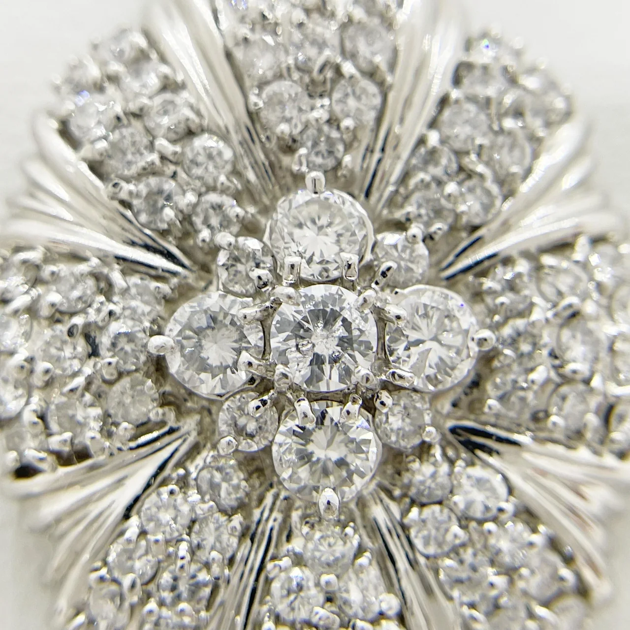 PT900 DIAMOND PENDANT D2.00CTS 10.84G view 3