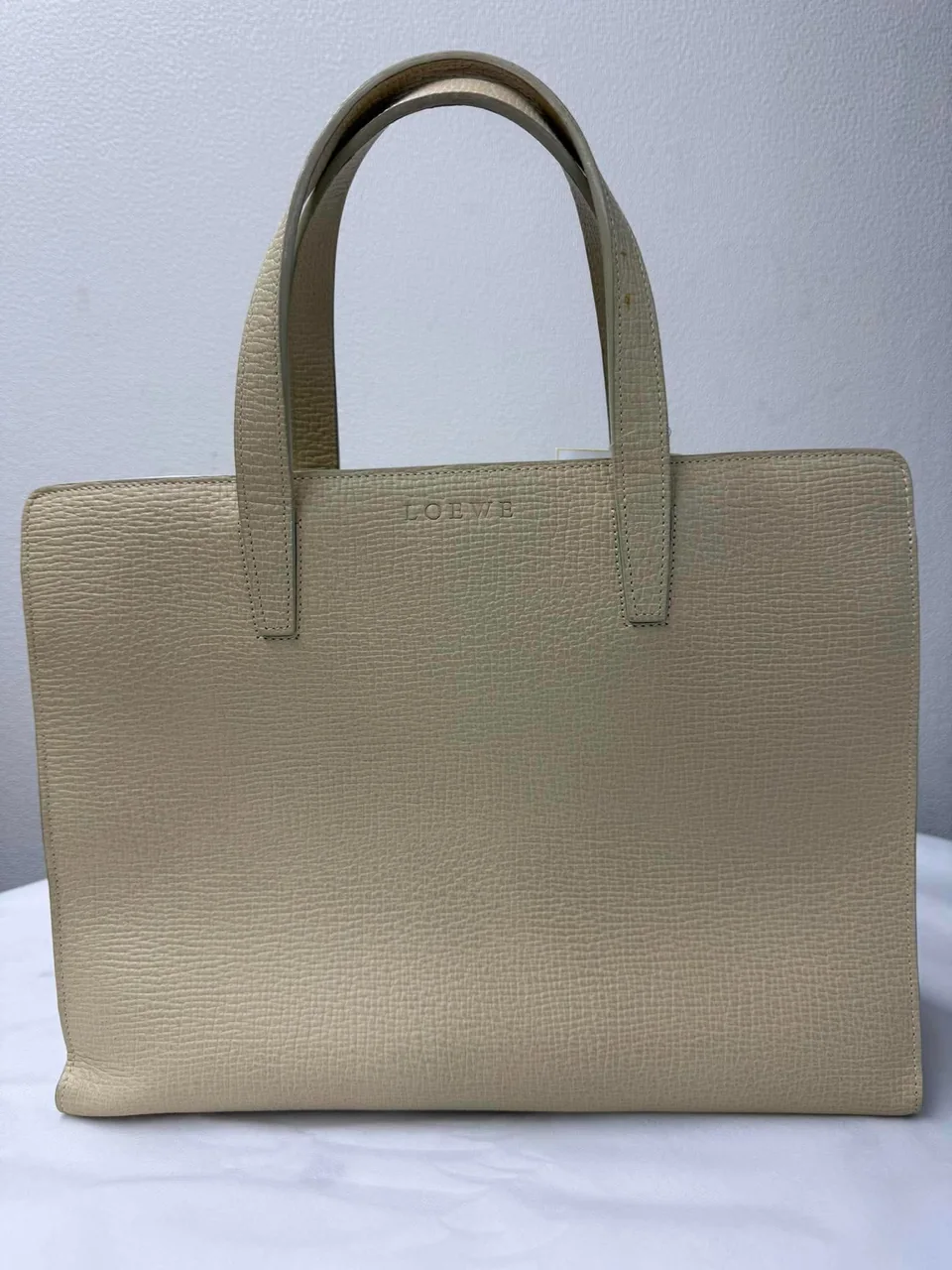 LOEWE HANDBAG (BEIGE) hover