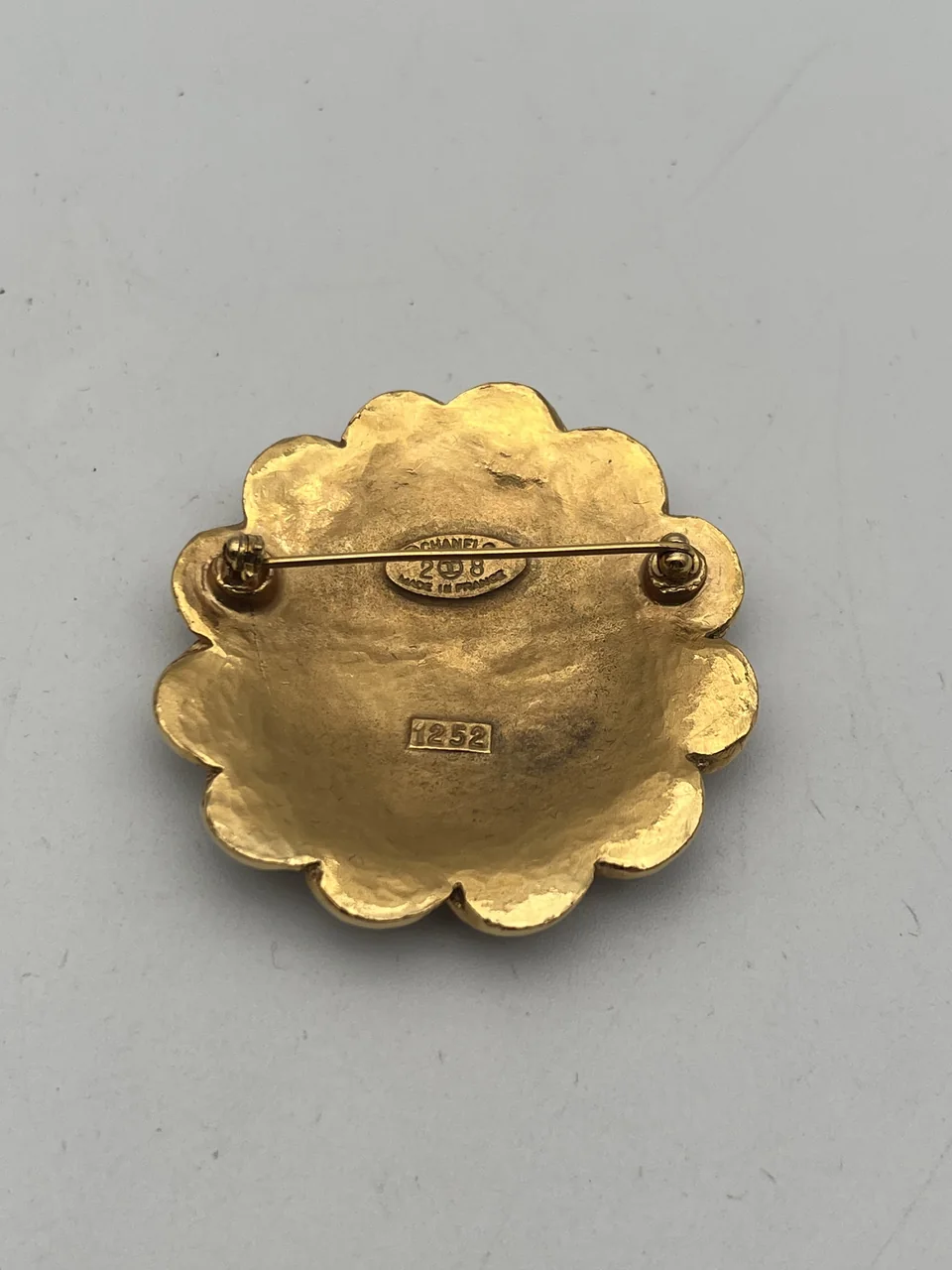 CHANEL COCO MARK BROOCH view 3