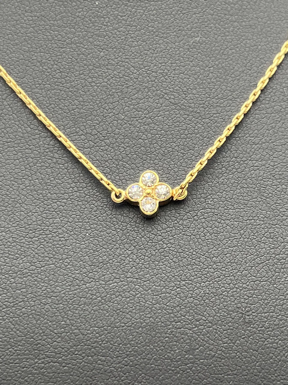 DIOR NECKLACE hover