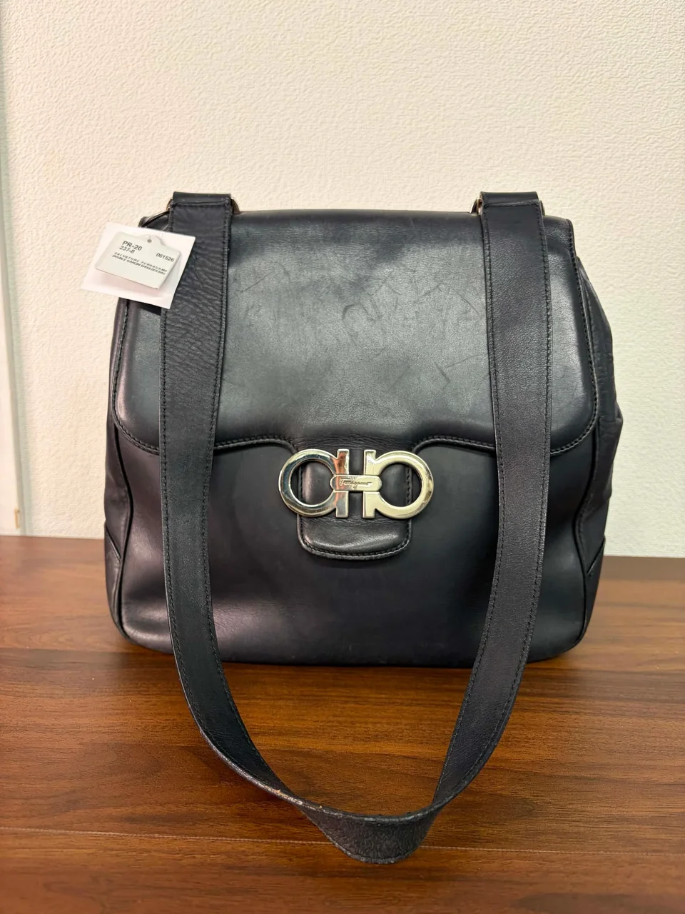 SALVATORE FERRAGAMO DOUBLE GANCINI SHOULDER BAG view 9