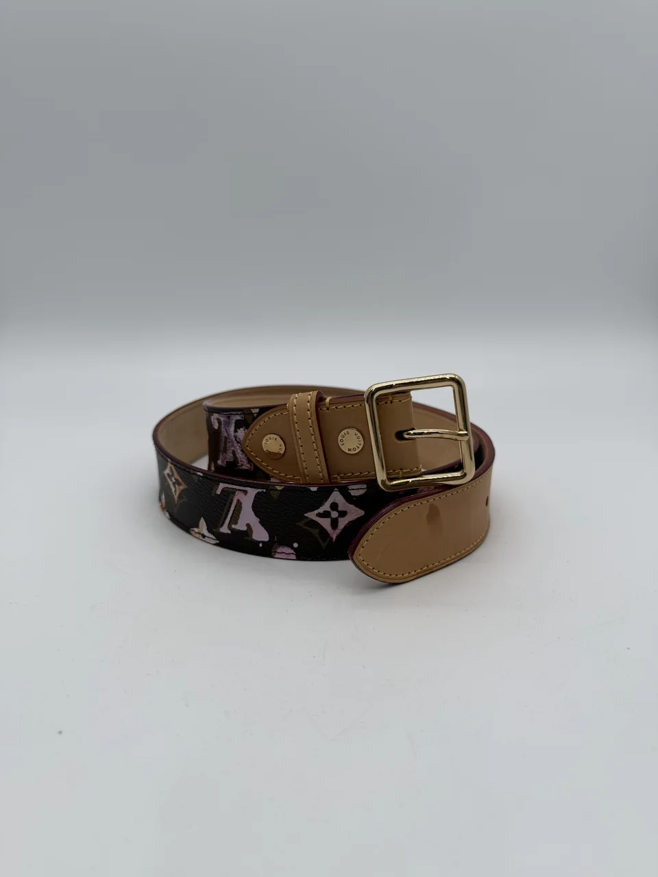 LV BELT hover