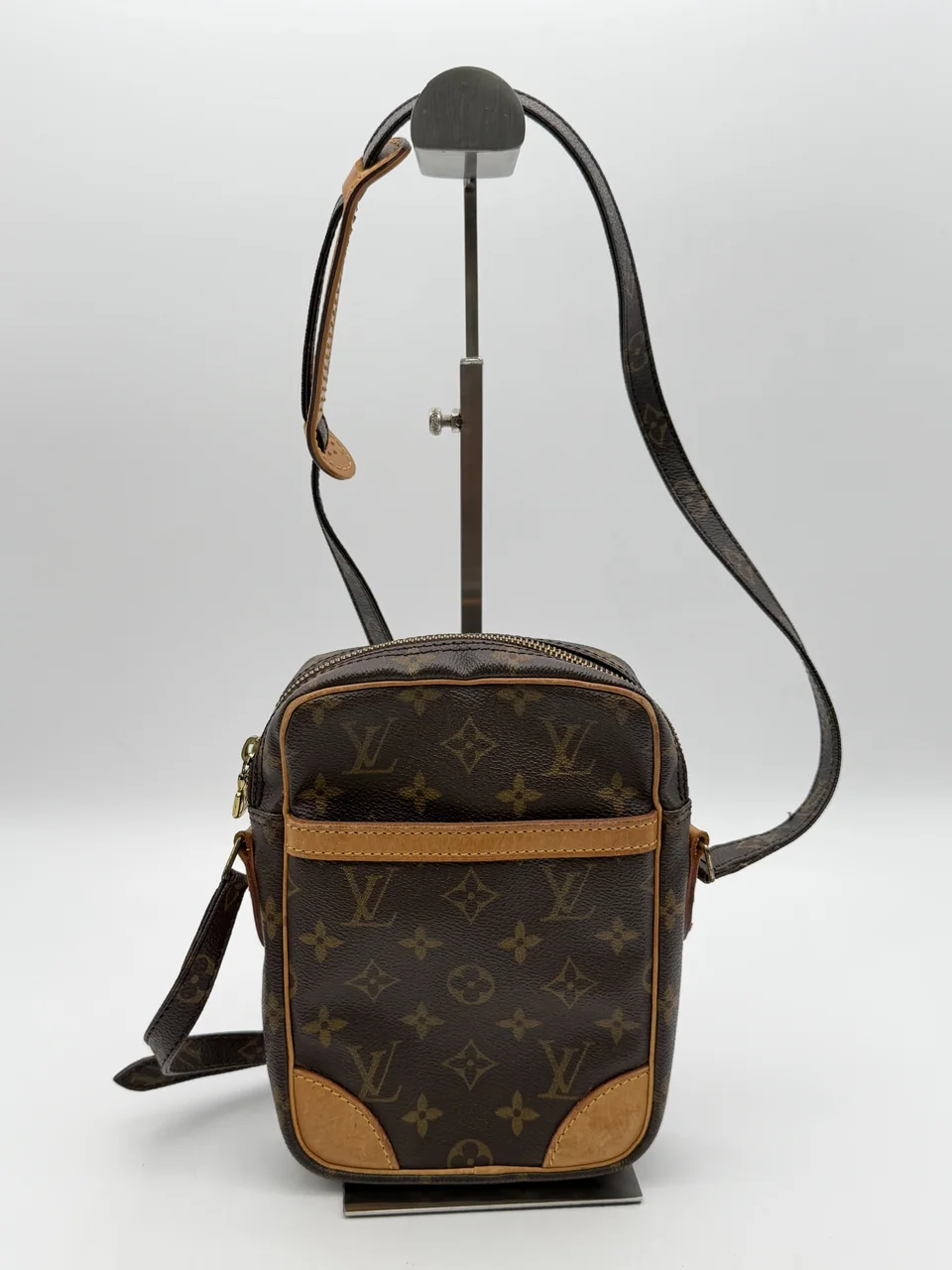 LV MONOGRAM DANUBE