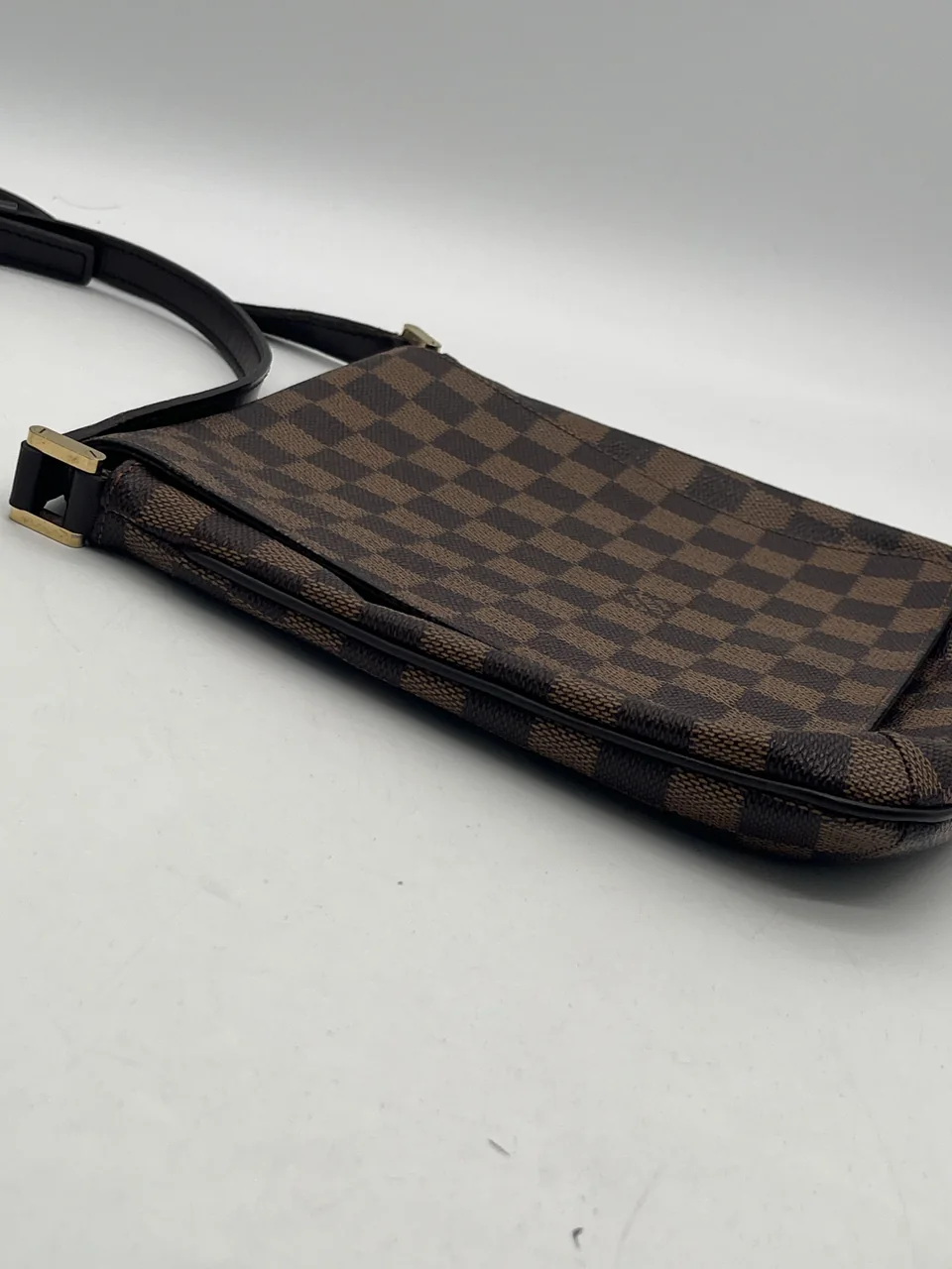 LV DAMIER MUSETTE SALSA LONG view 8