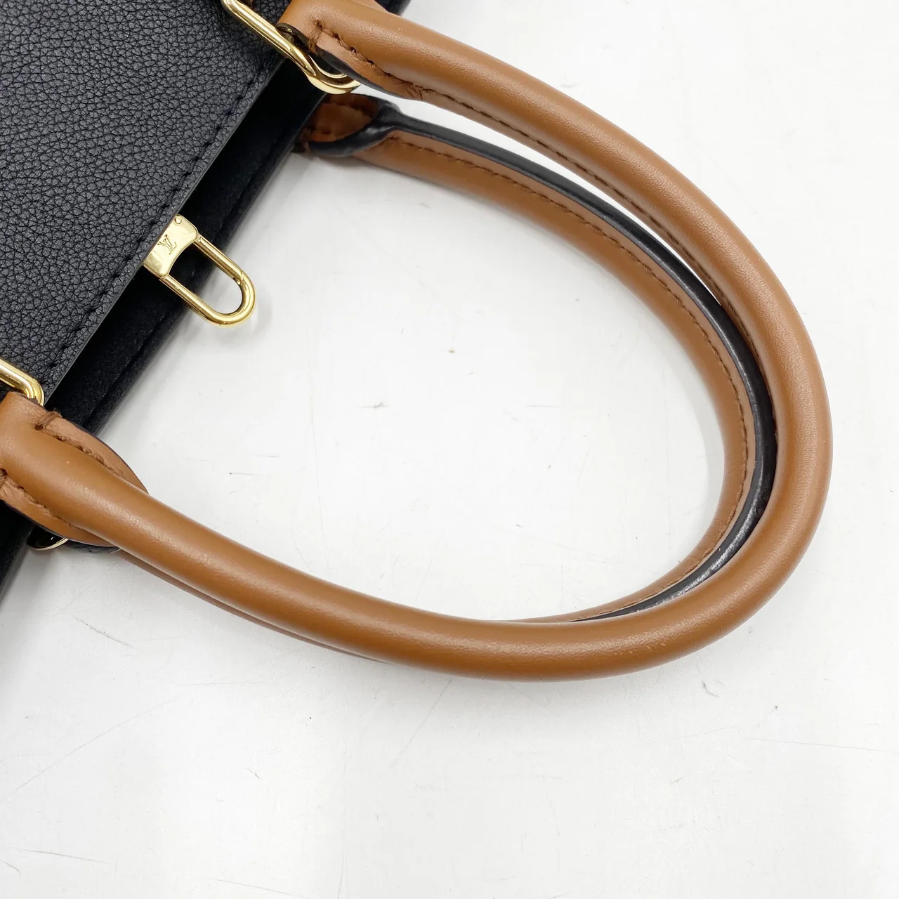 LV MONOGRAM FOLD TOTE MM view 6