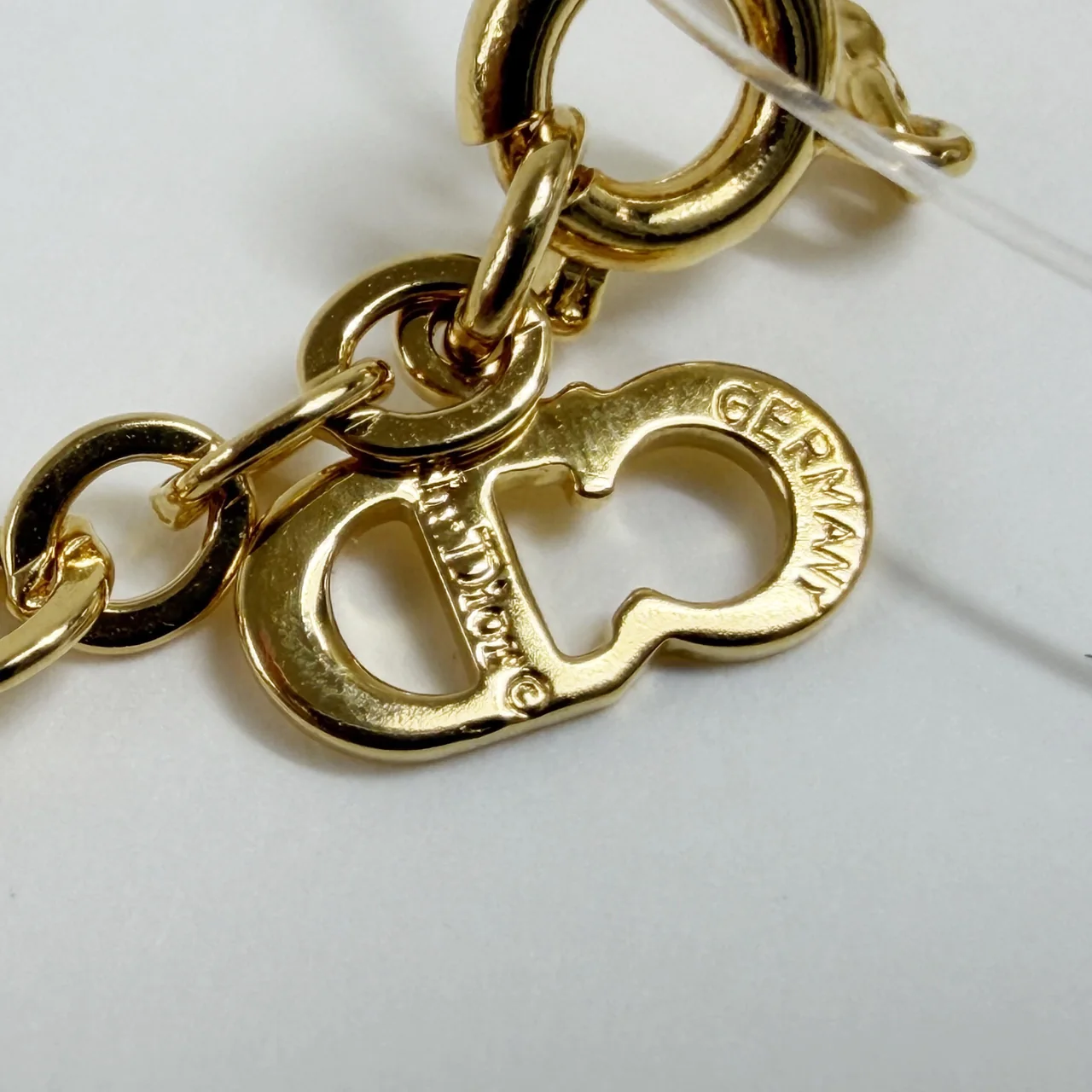 DIOR LOGO TWIST CIRCLE NECKLACE view 6