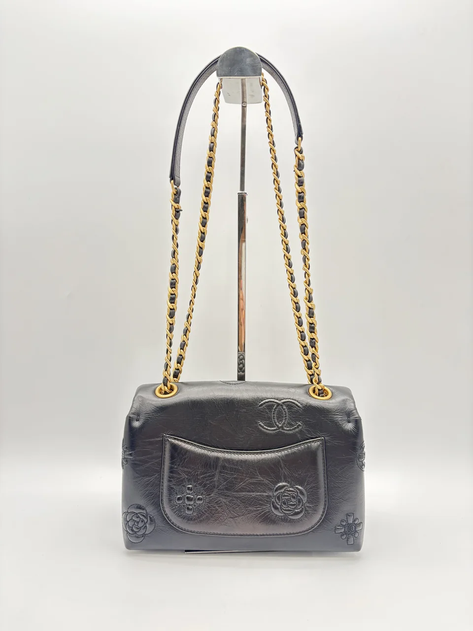 CHANEL CALF SKIN CAMELLIA SHOULDER BAG (39 SERIAL CODE) view 10