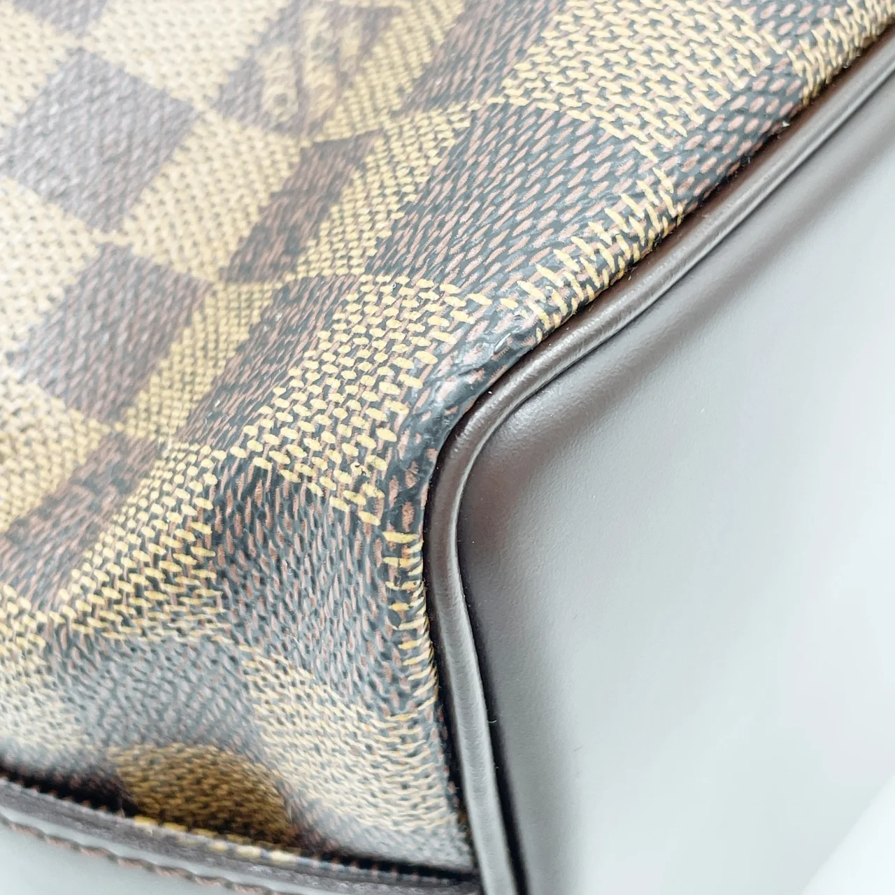 LV DAMIER CHELSEA view 2