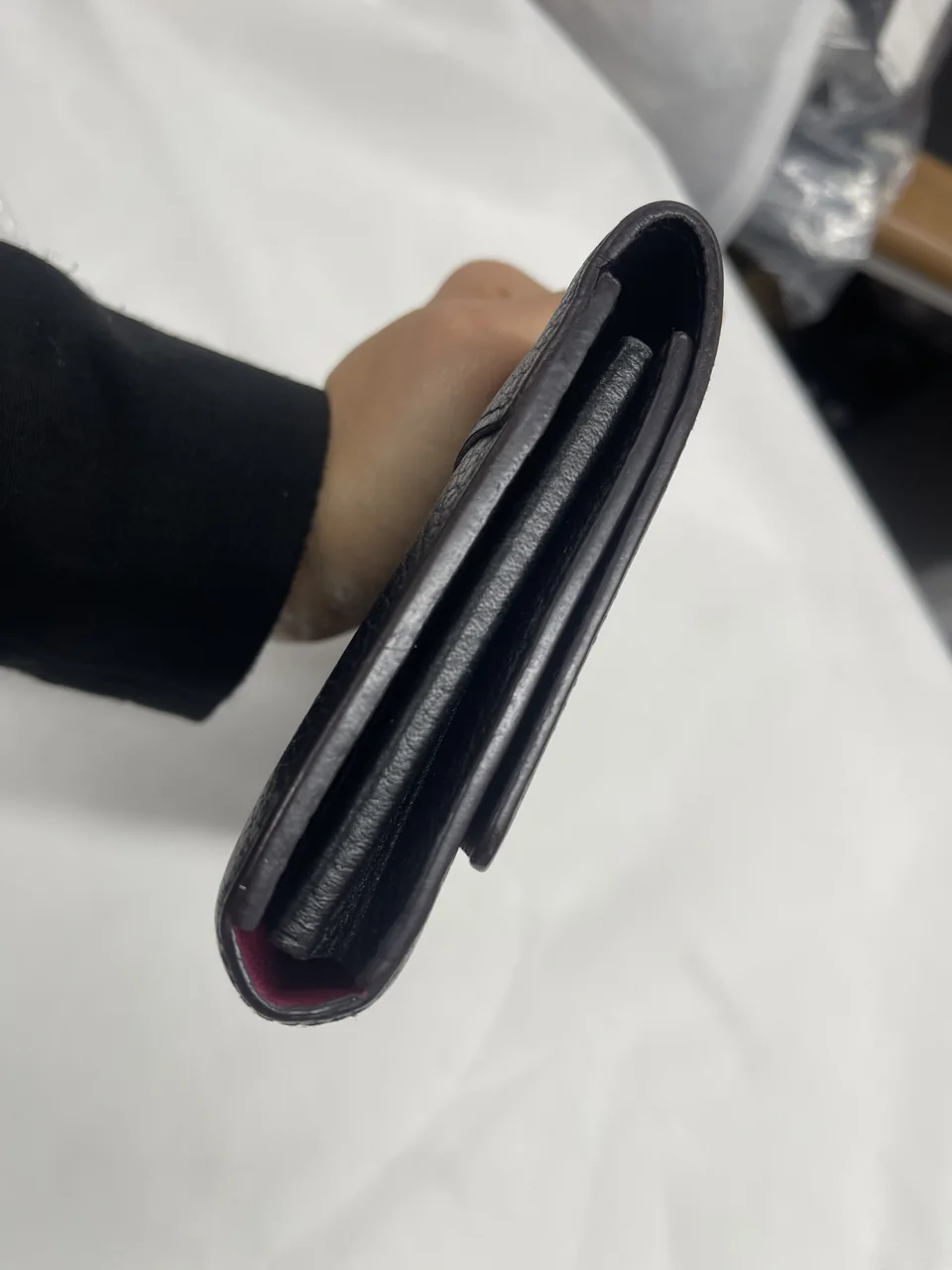 LV PORTEFEUILLE CAPUCINE view 5