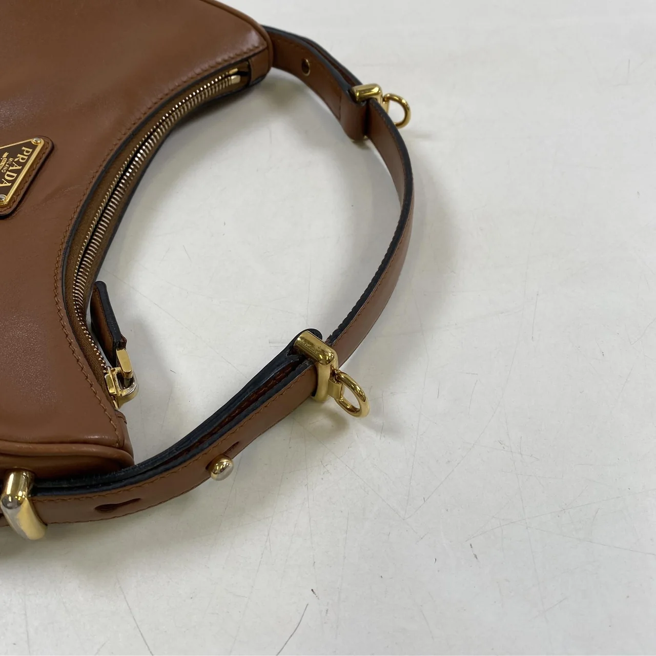 PRADA ARQUE SMALL (BROWN) view 18