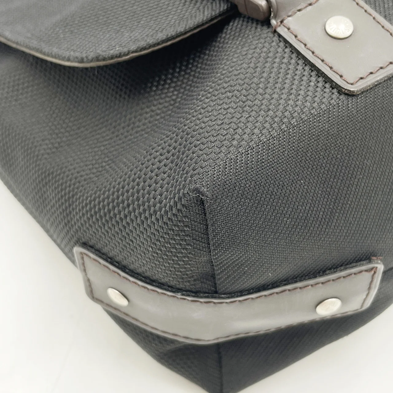 LV DAMIER JEANT LOU view 5