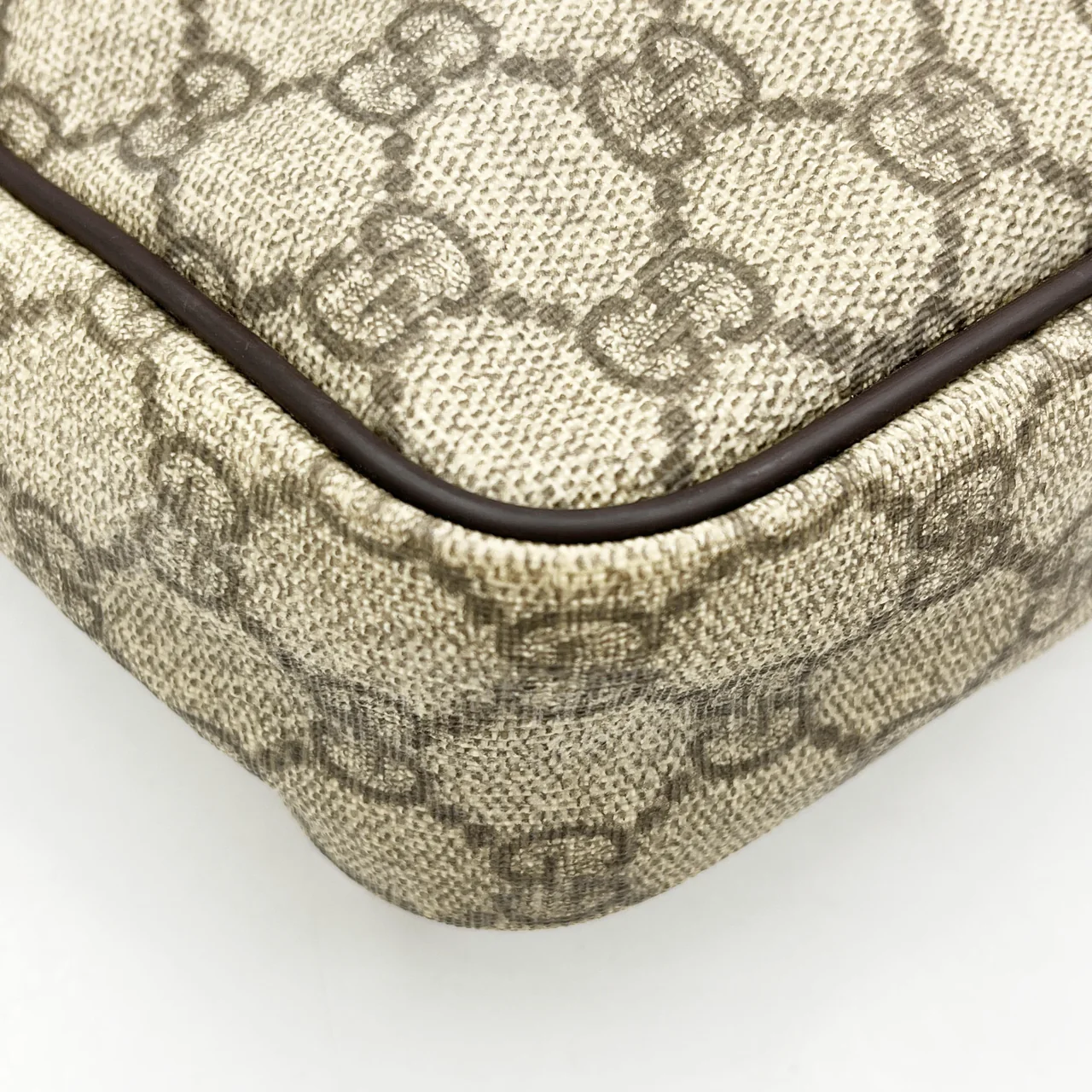 GUCCI GG SUPREME MESSENGER BAG view 4