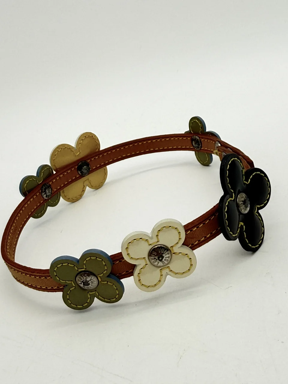 LOUIS VUITTON MONOGRAM VERNIS FLEUR WRAP BRACELET/CHOKER