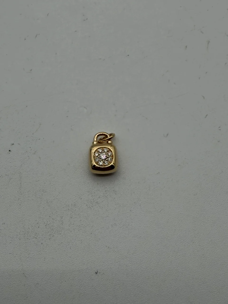 K18 YG 1.17G D. 0.13CT
