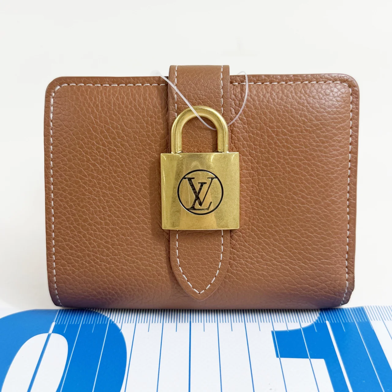 LV PORTEFEUILLE LOCK COMPACT