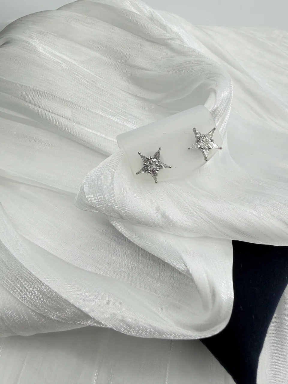 K18 STAR EARRINGS FD1.45CTS 3.58G