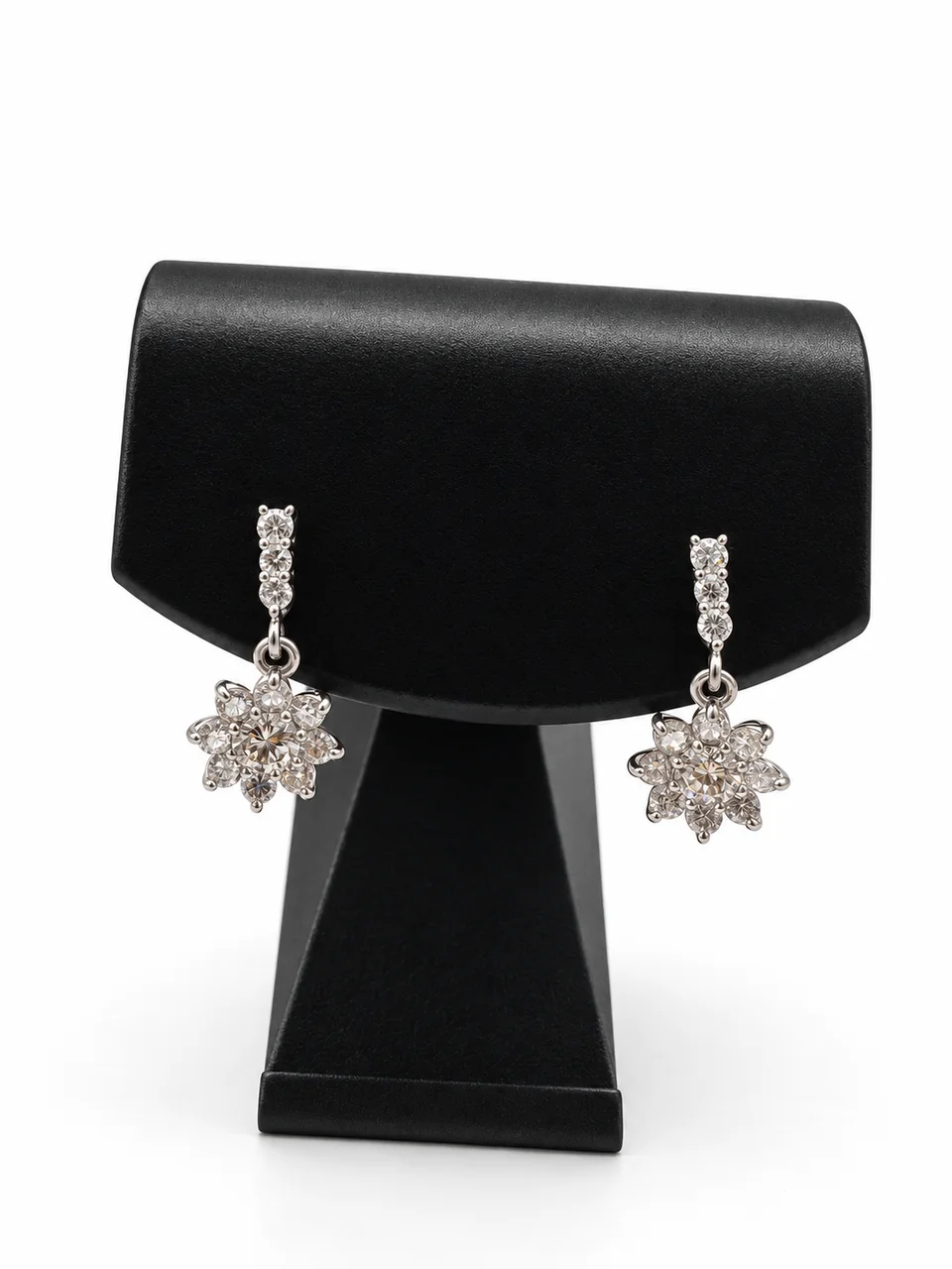 PT950/PT900 DIAMOND EARRINGS 0.84CT 3.1G