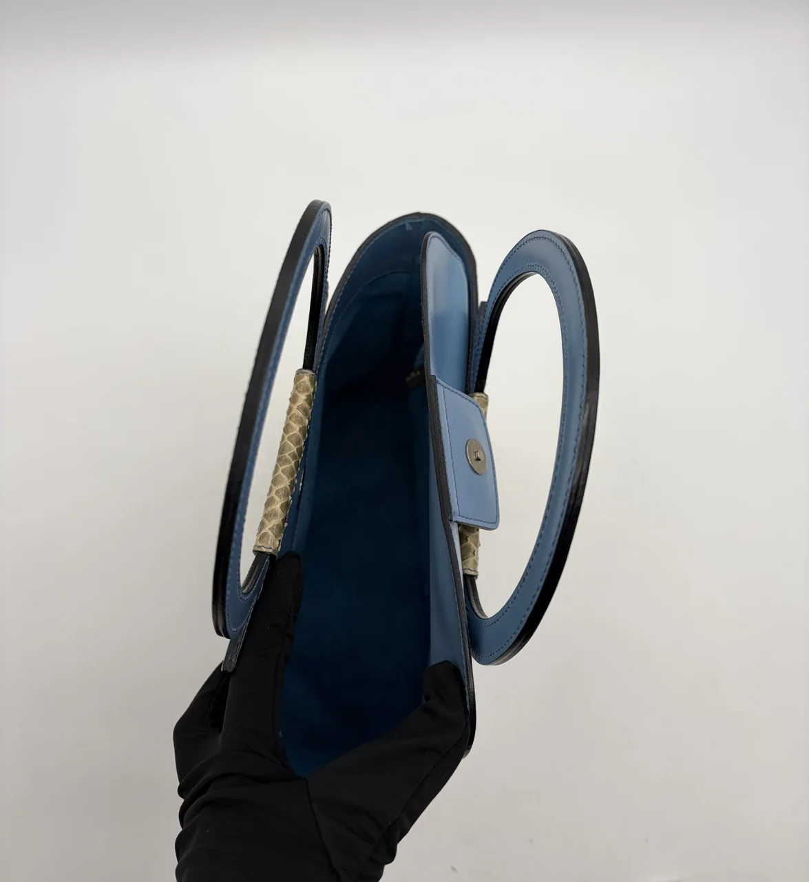 SALVATORE FERRAGAMO HANDBAG view 8