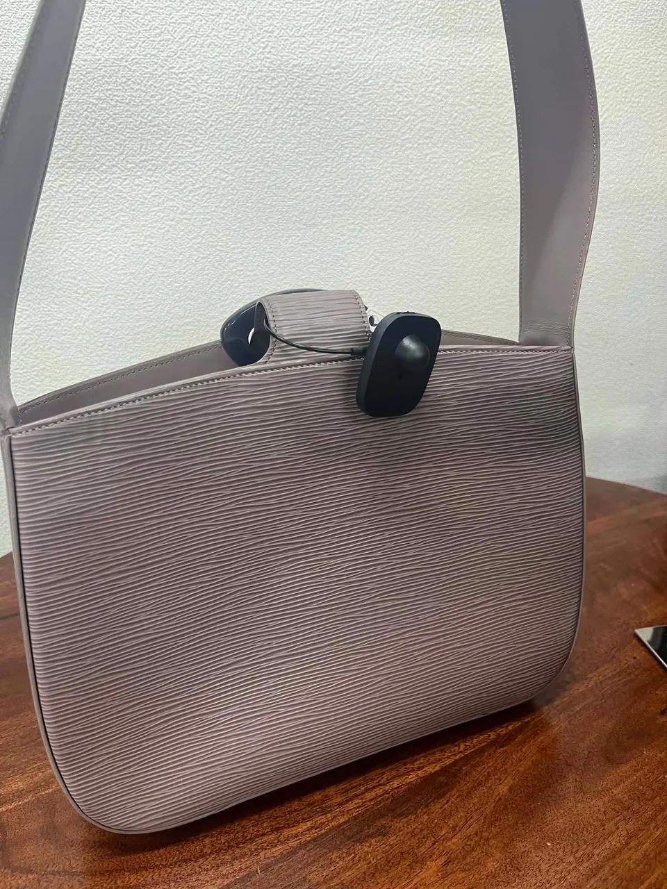 LV EPI REVERIE (LILAC) photo 9