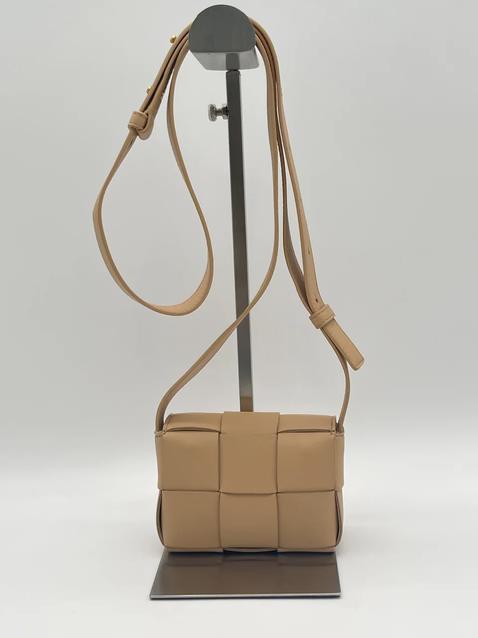 BOTTEGA VENETA CASETTE MINI SHOULDER BAG hover