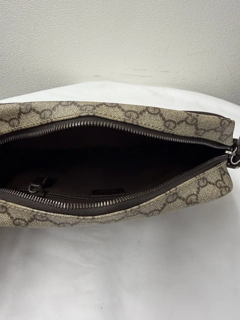 GUCCI SUPREME 114291 BAG hover