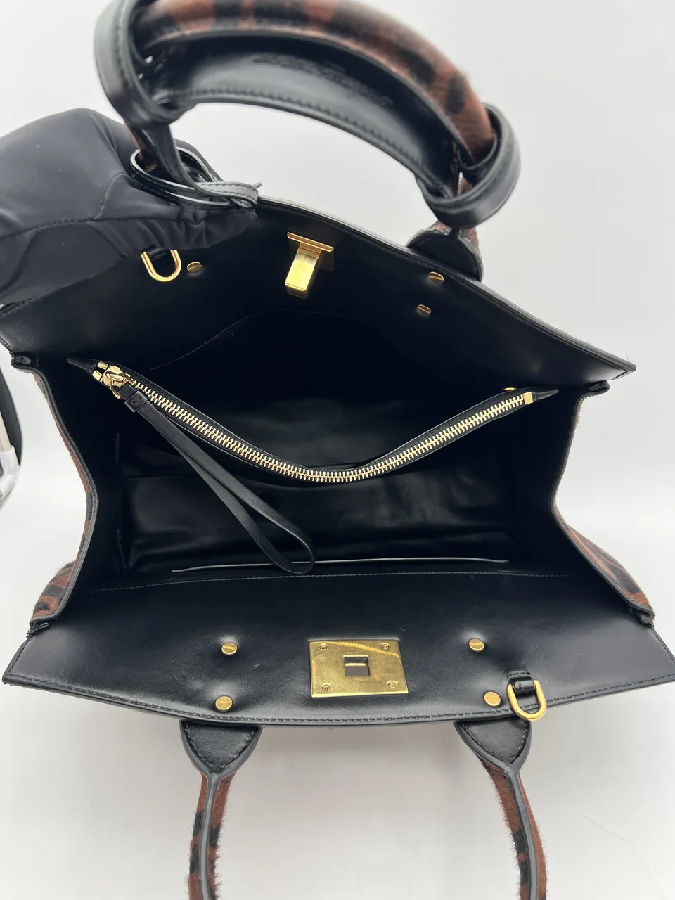 SALVATORE FERRAGAMO GANCINI STUDIO (BROWN) view 9