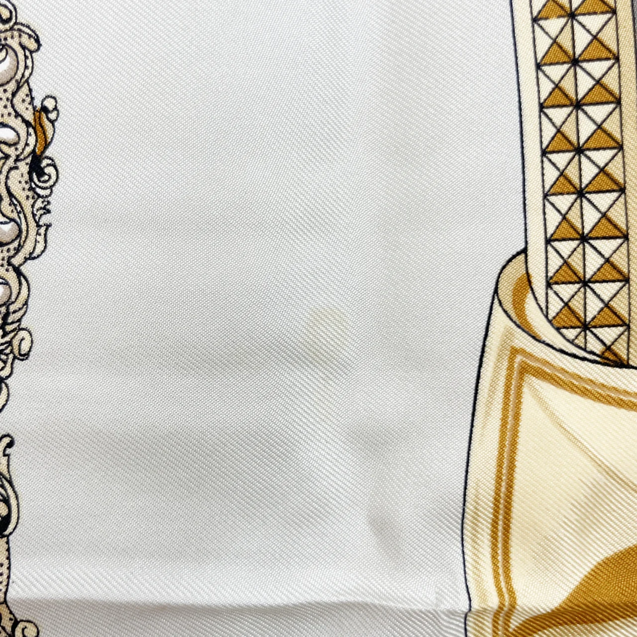HERMES SCARF view 2