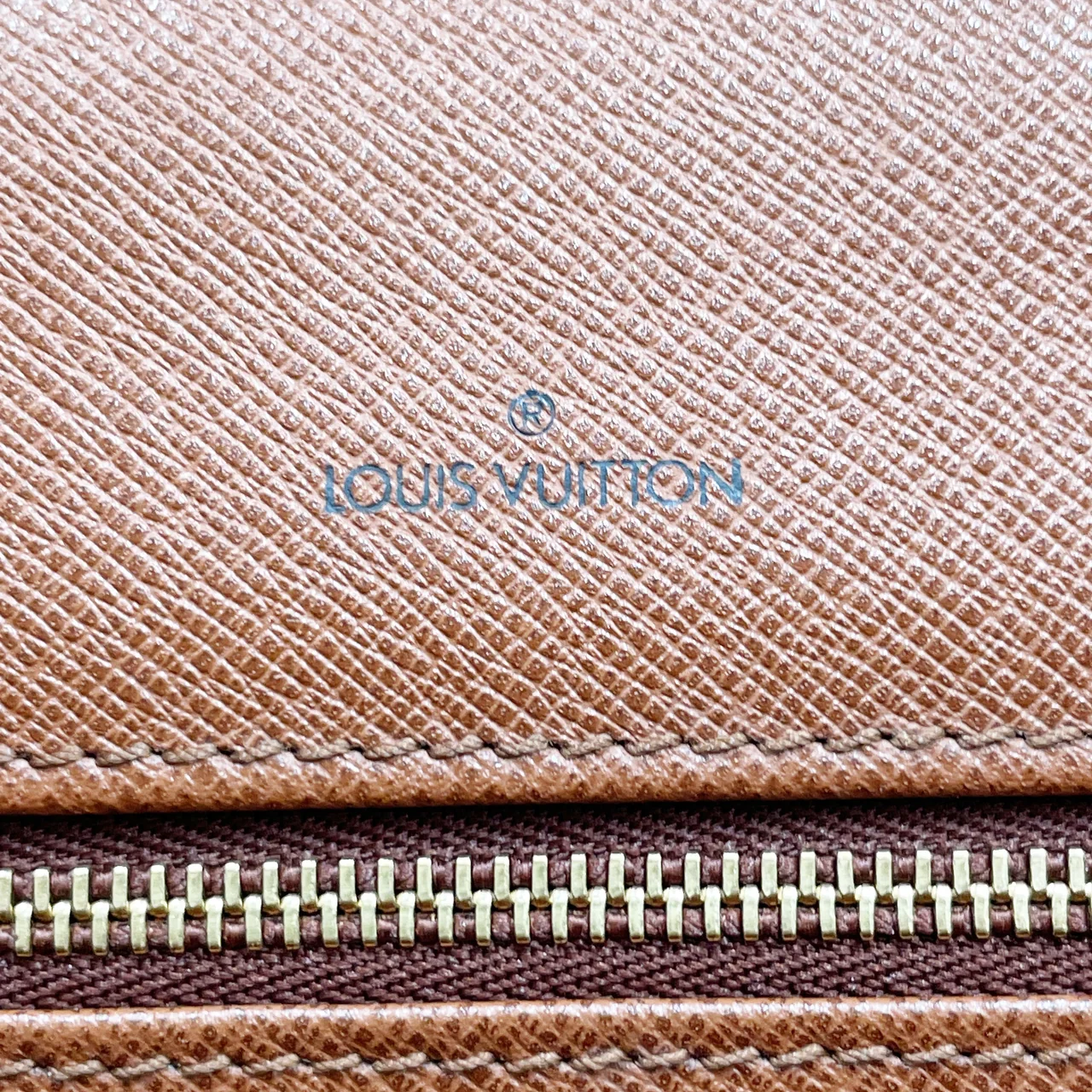 LV MONOGRAM POCHETTE DAM PM view 2