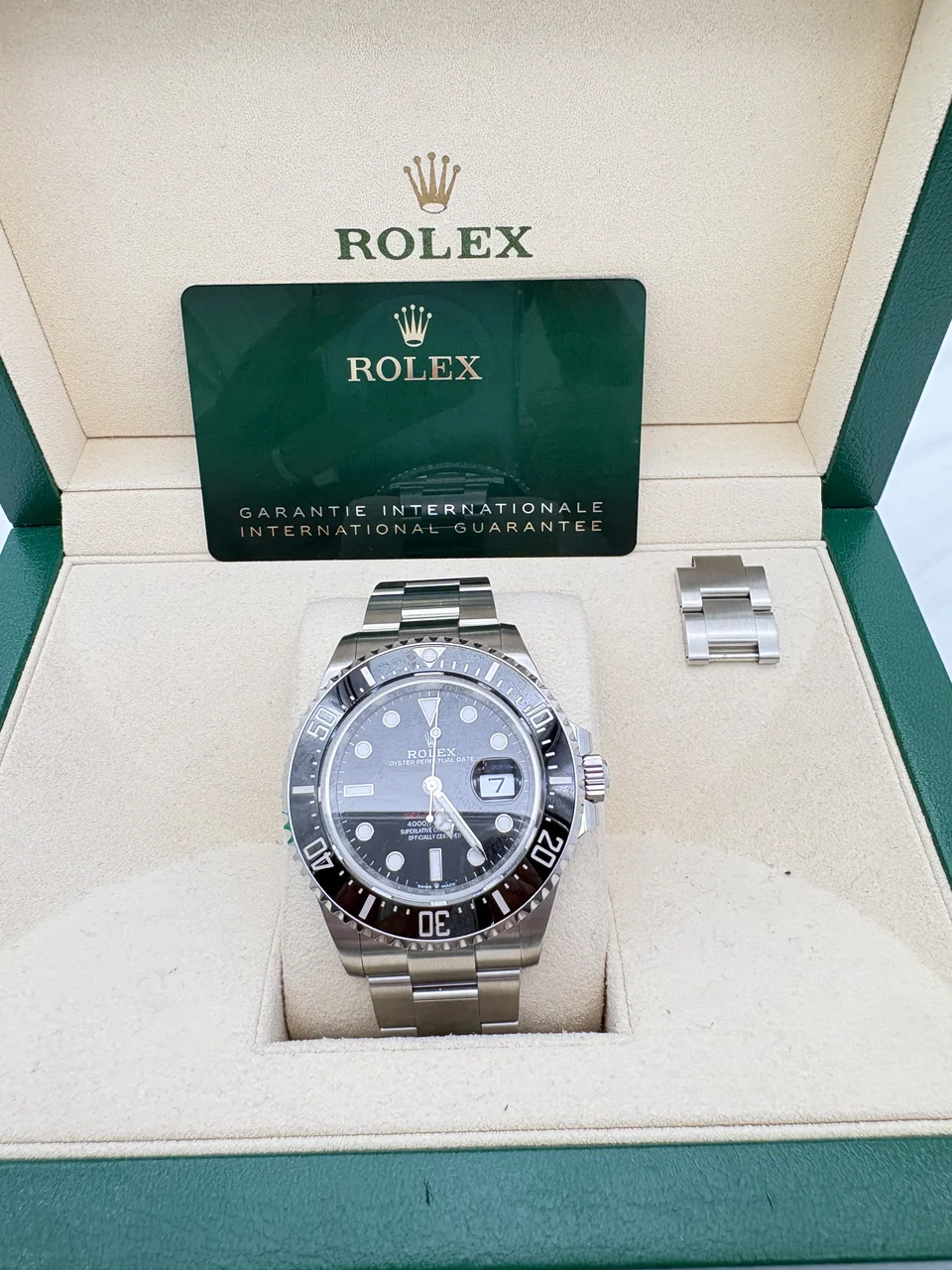 SS/AT ROLEX SEA-DWELLER (2023/03/17, 126600, 71XC4651)
