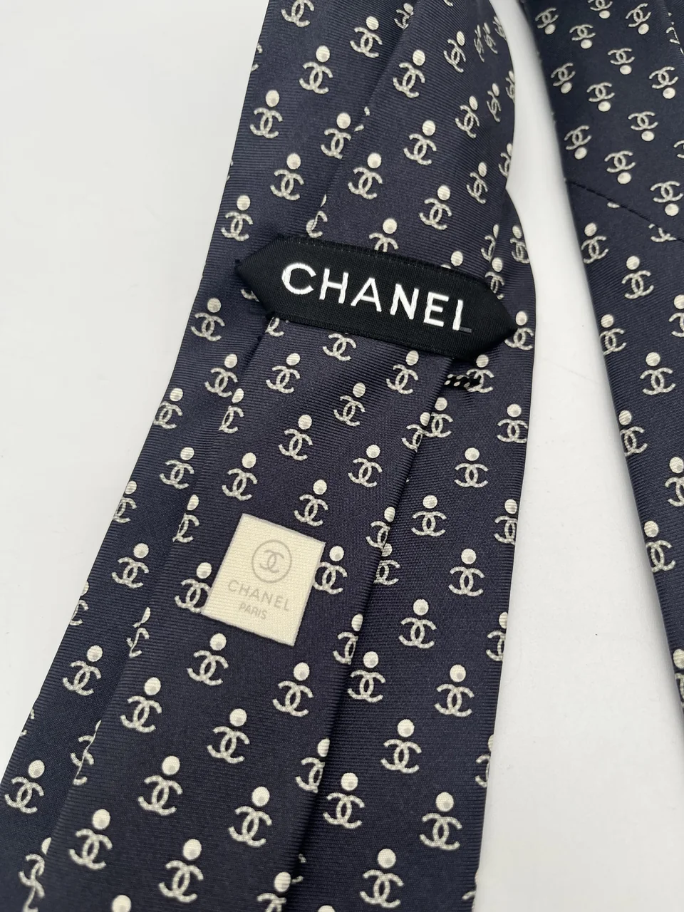 CHANEL COOC MARK NECKTIE hover