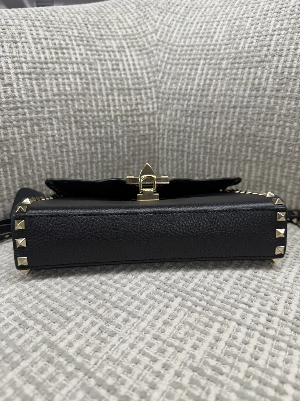 VALENTINO CROSSBODY BAG (BLACK) view 6