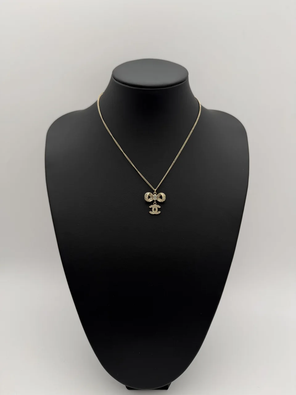CHANEL RIBBON NECKLACE
