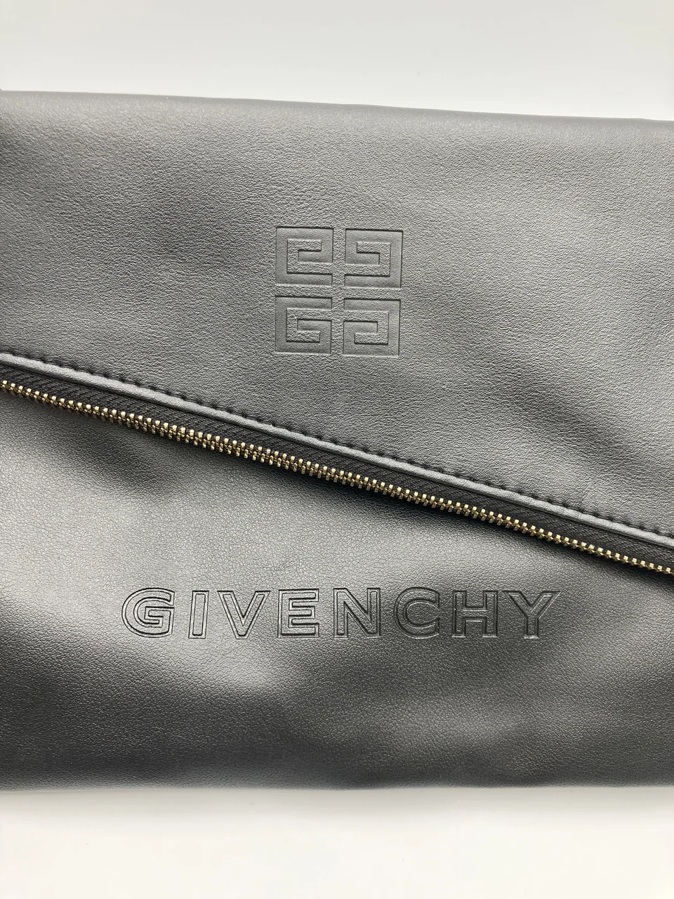GIVENCHY SHOULDER BAG (BLACK) view 11