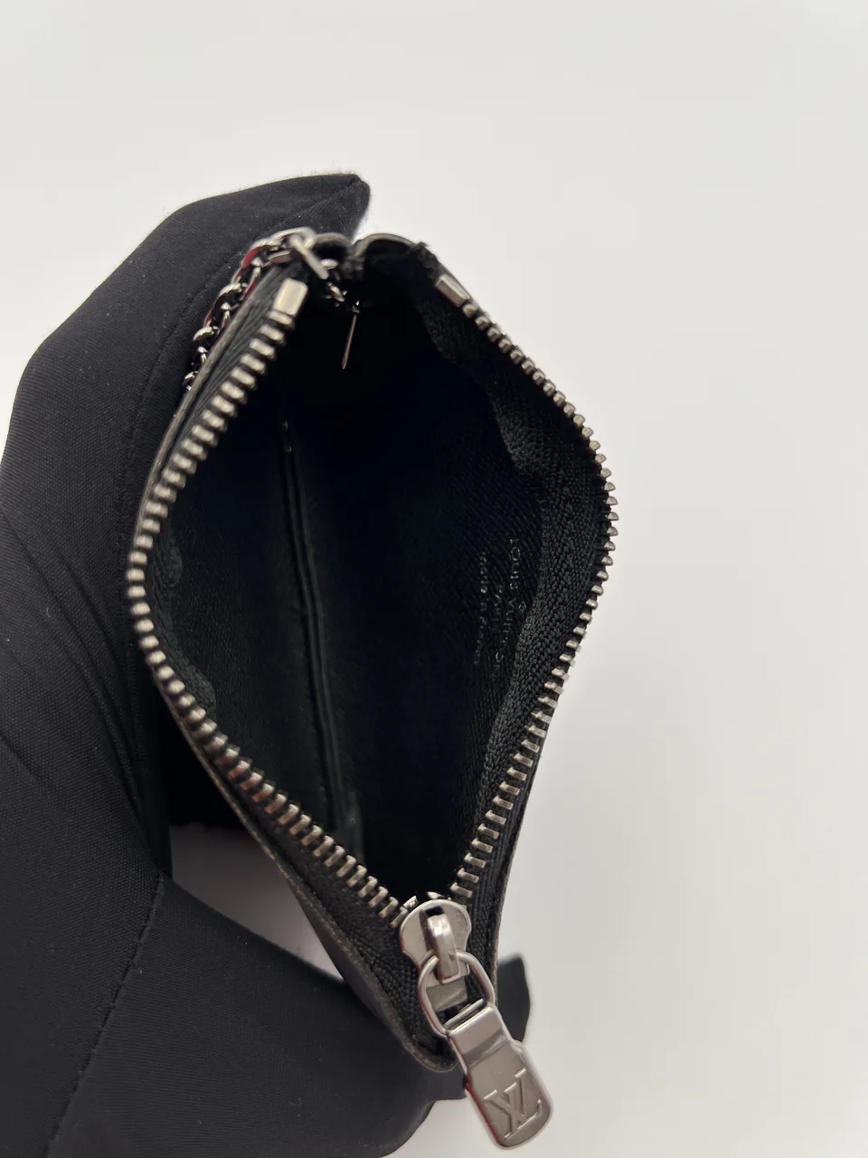 LV ECLIPSE REVERSE POCHETTE CLES view 6
