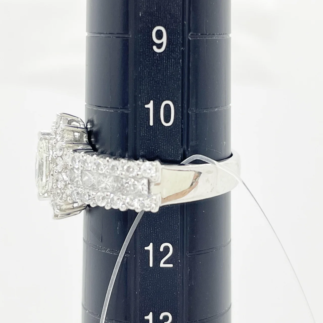 PT900 DIAMOND RING D0.448CT FD1.00CT 7.1G view 9