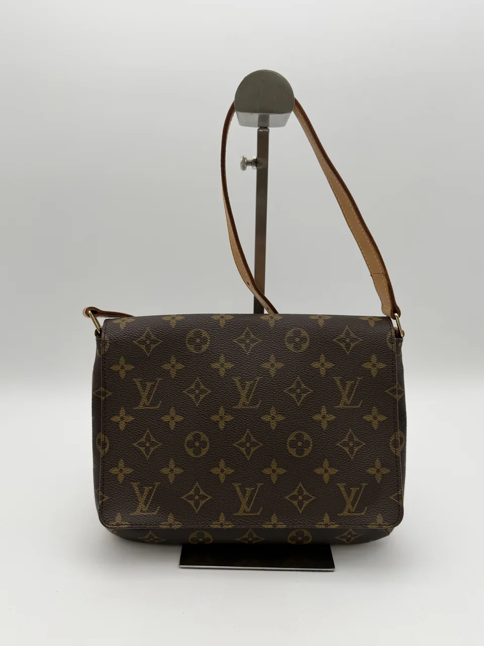 LV MONOGRAM MUSETTE TANGO SHORT