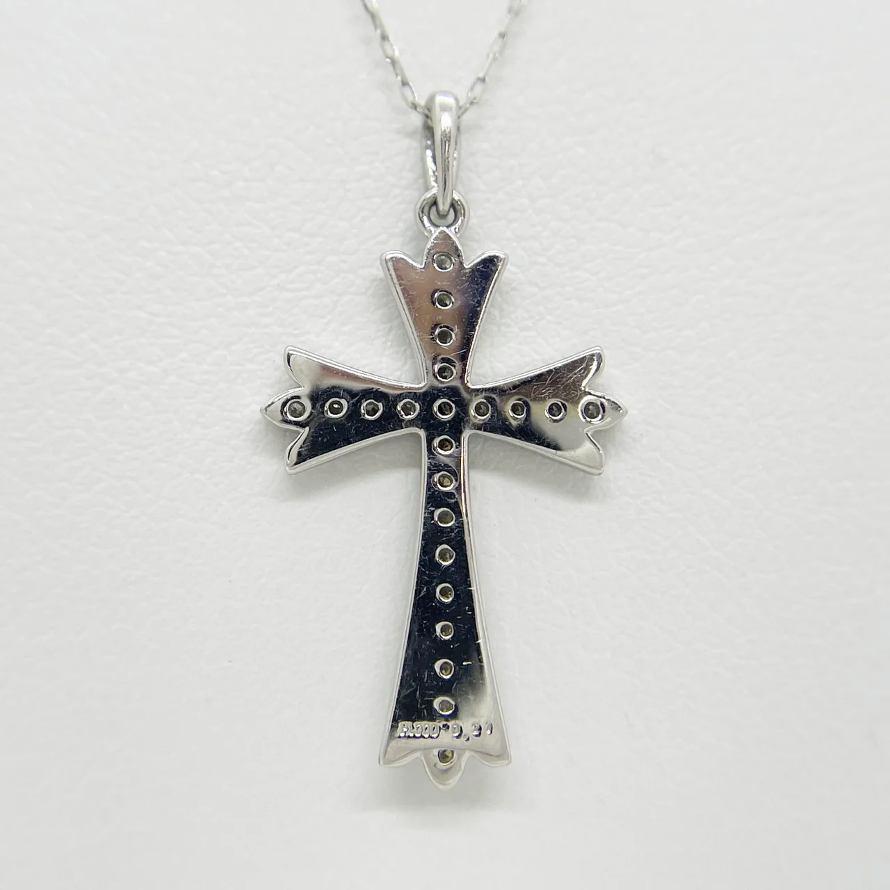 PT900 CROSS NECKLACE FD0.21CT 4.1G view 5