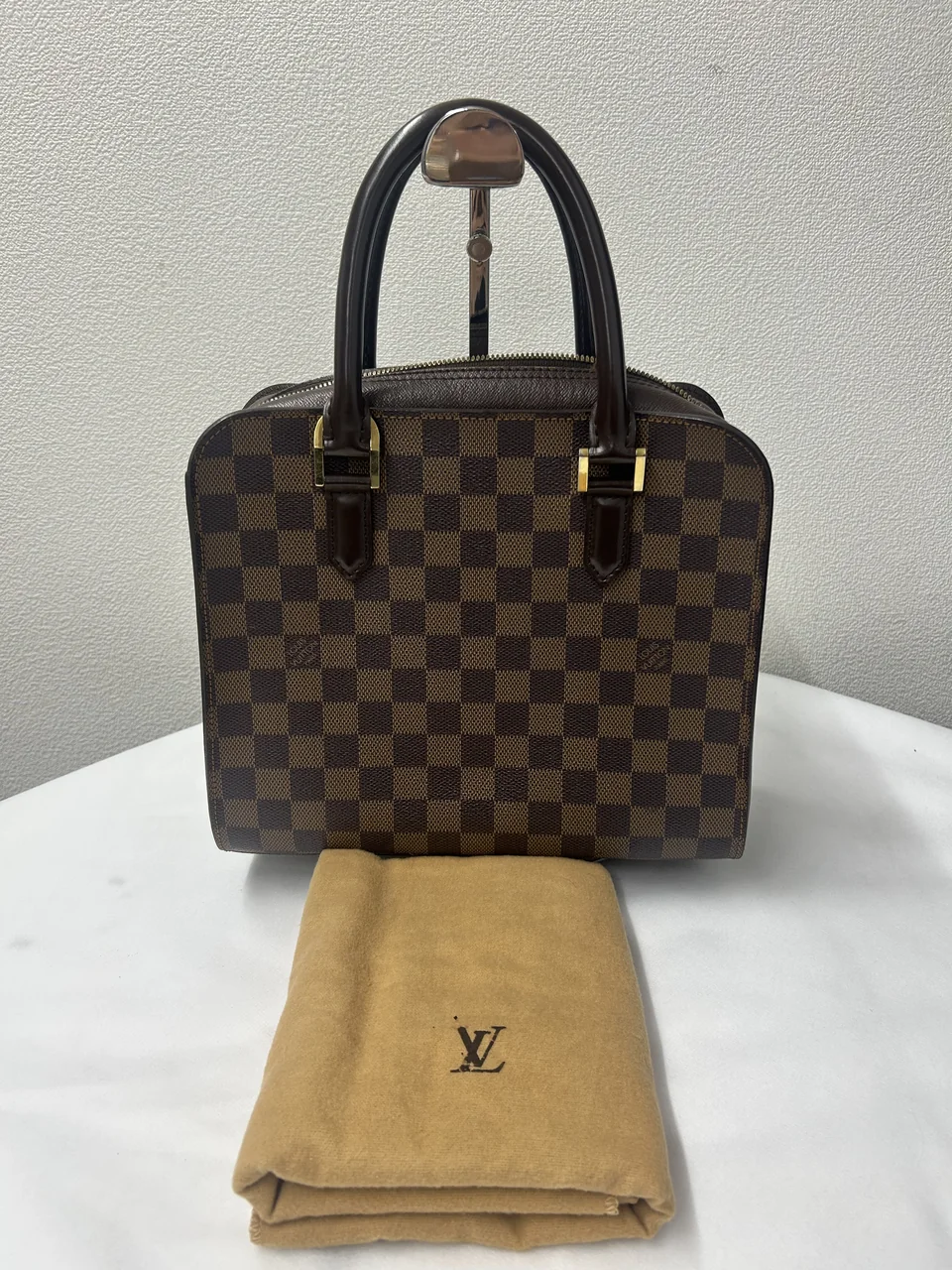 LV DAMIER TRIANA