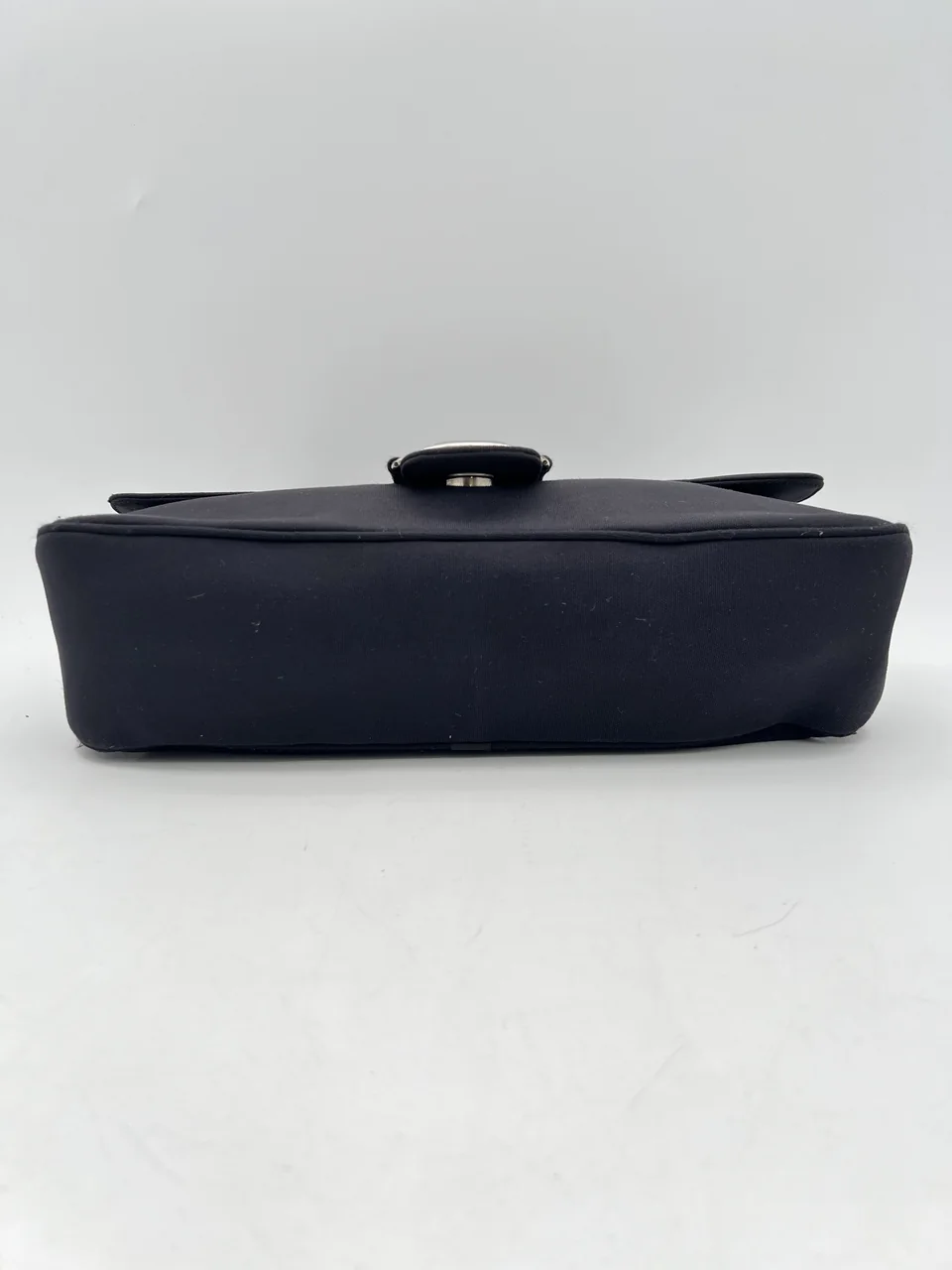 SALVATORE FERRAGAMO FLAP SHOULDER BAG (BLACK) view 9