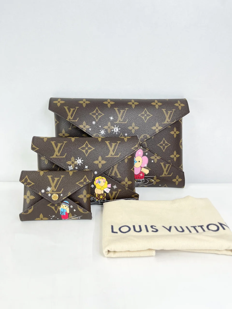 LV VIVIENNE POCHETTE KIRIGAMI