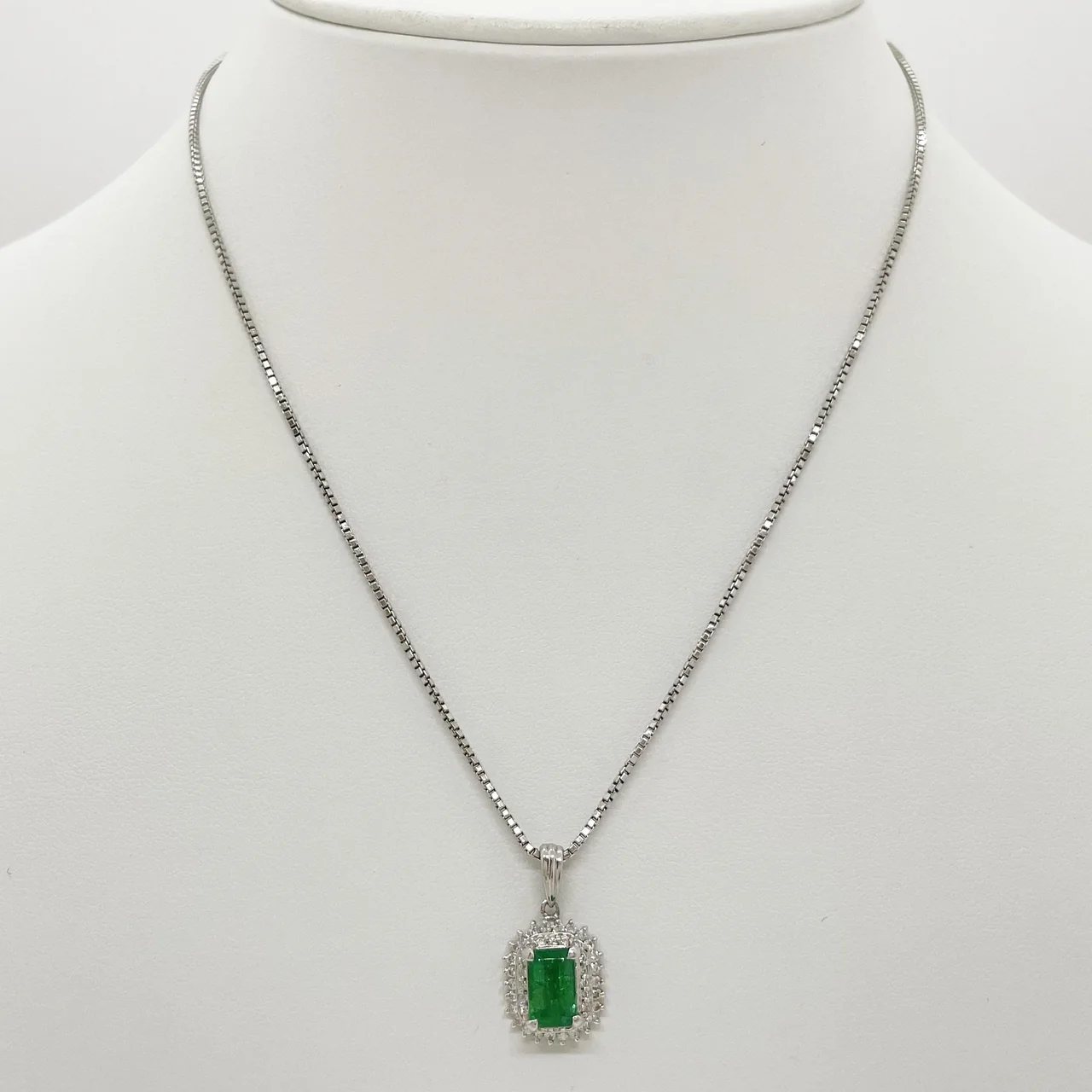 PT850/PT900 EMERALD NECKLACE E1.34CTS FD0.40CT 10.0G hover